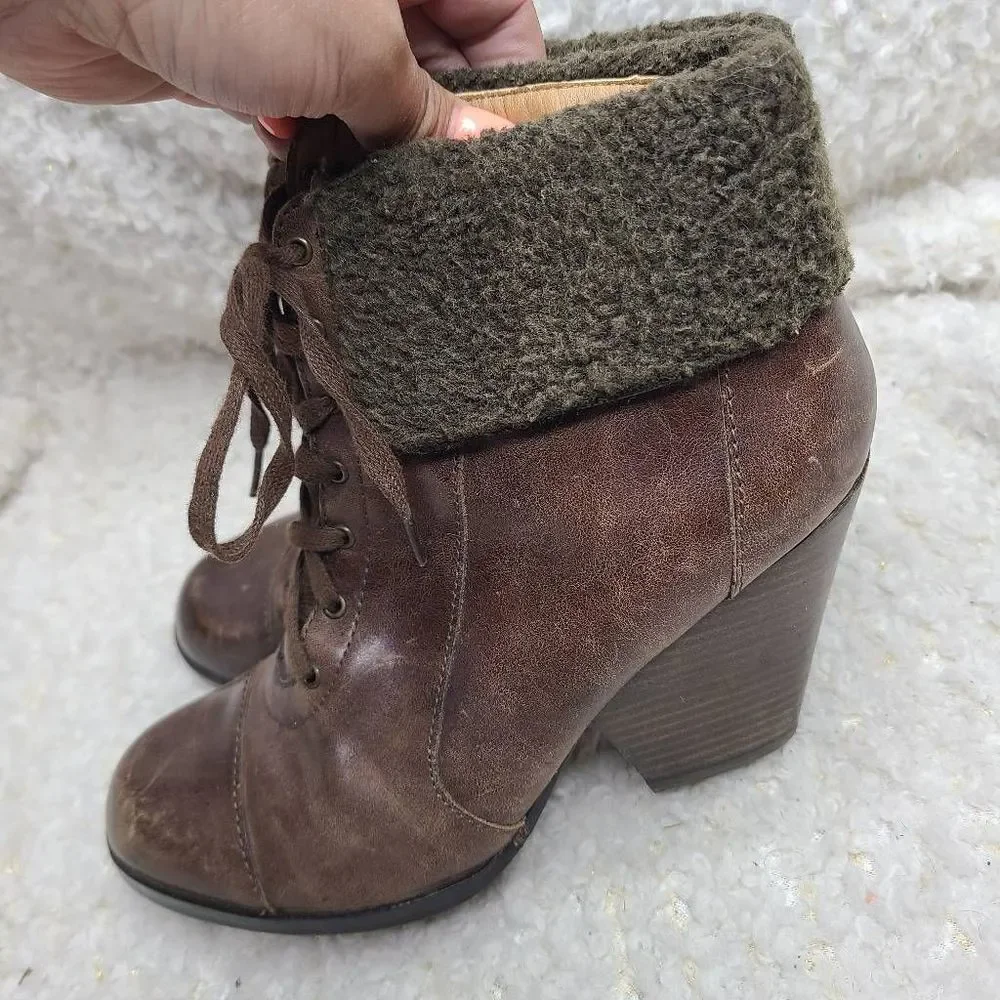 5/48‎ Abigail Leather Laceup Ankle Boots sz 38